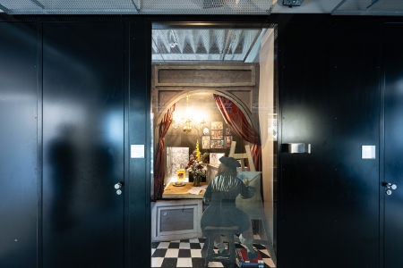 L'Instauration du tableau, Ausstellungsansicht, Tiny Mutual Admiration Societies, Angewandte Festival, Wien, 2024,
                                          Foto: Jorit Aust