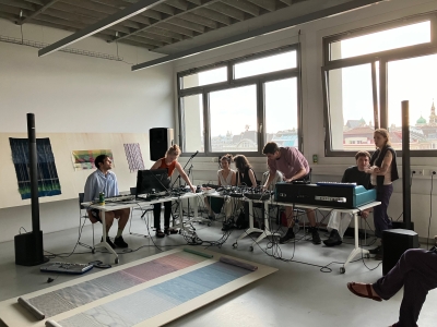 Mutations - 5 Improv Concerts am 26. Juni 2024 in der Ausstellung Warp Painting , Abteilung Malerei, Angewandte
                                          Festival, Wien, 2024