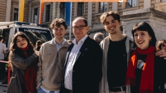 Studierende mit Sozial-
                                          und Gesundheitsminister Johannes Rauch