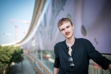 Visualisierung DOCKS mit Fassadenscreen
                                          © Squarebytes / Jakub Klak 