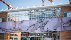 Visualisierung
                                          DOCKS mit Fassadenscreen © Squarebytes / Jakub Klak